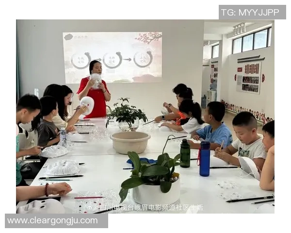 谢赫迪亚洛：探索这位艺术家如何通过作品传达文化与情感的深刻内涵