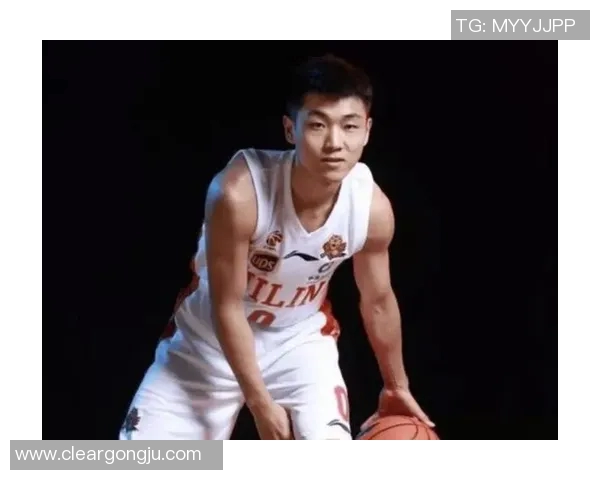 高诗岩：从篮球新星到职业生涯的辉煌蜕变之路