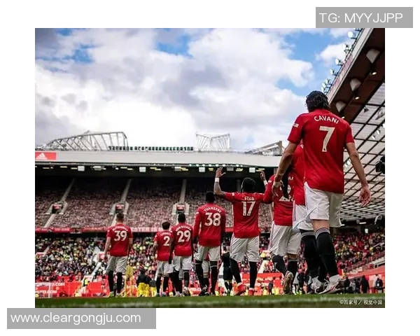 2012年英超曼联与曼城巅峰对决回顾激情四溢的曼彻斯特德比战